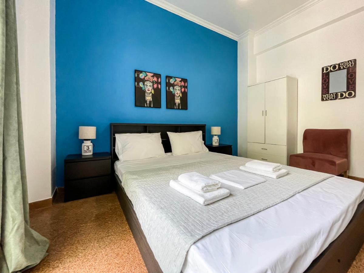 Soho Vibrant 55Sqm Apt In Атина Екстериор снимка