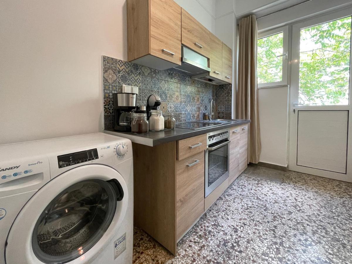 Soho Vibrant 55Sqm Apt In Атина Екстериор снимка